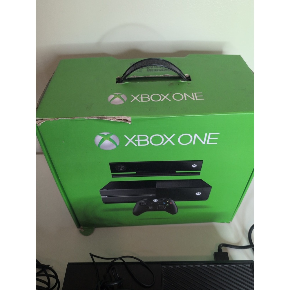 Xbox One Bundle w/ Kinect 4 Controllers 5 Games  1 Power Cord Original Box - Picture 13 of 16